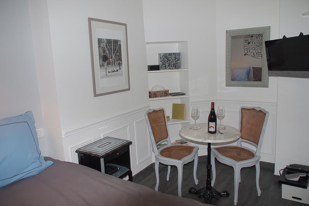 Petit Paris - Oasis In Marais Appartement Buitenkant foto